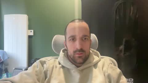 Snapshot of matthias24 chatting on 02/11/26, 01:49 M online show from 02/11/26, 01:49