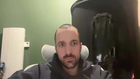 Snapshot of matthias24 chatting on 03/18/26, 11:08 M online show from 03/18/26, 11:08