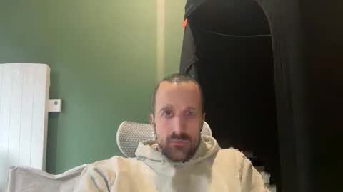 Snapshot of matthias24 chatting on 05/17/26, 11:50 M online show from 05/17/26, 11:50