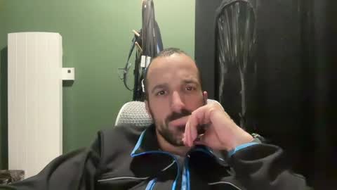 Snapshot of matthias24 chatting on 06/11/26, 09:46 M online show from 06/11/26, 09:46