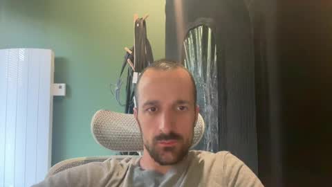 Snapshot of matthias24 chatting on 07/05/26, 01:29 M online show from 07/05/26, 01:29