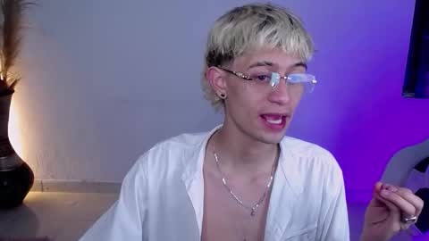 Snapshot of mattias_dantee chatting on 11/28/25, 11:40 mattias online show from 11/28/25, 11:40