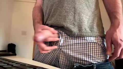 Snapshot of mattiufr chatting on 12/16/24, 06:49 Matt online show from 12/16/24, 06:49