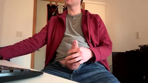 Snapshot of mattiufr chatting on 12/17/24, 04:00 Matt online show from 12/17/24, 04:00