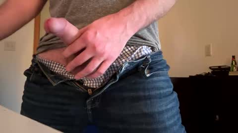 Snapshot of mattiufr chatting on 12/17/24, 09:16 Matt online show from 12/17/24, 09:16