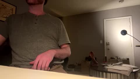 Snapshot of mattiufr chatting on 12/15/25, 04:17 Matt online show from 12/15/25, 04:17