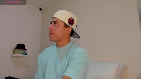 mattiwsmorris_ online show from 04/19/26, 01:27