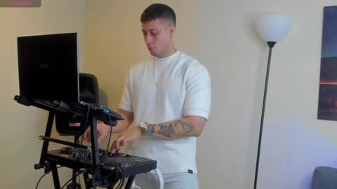 mattsaill_ online show from 09/29/25, 12:16