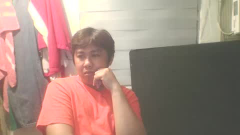 Snapshot of matty040798 chatting on 02/21/26, 12:17 matty040798 online show from 02/21/26, 12:17