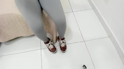 Snapshot of mature_adela chatting on 12/16/25, 07:08 adela online show from 12/16/25, 07:08