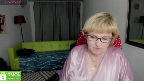 Snapshot of mature_blonde7 chatting on 12/03/24, 03:55 Lana online show from 12/03/24, 03:55