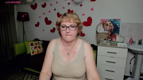 Snapshot of mature_blonde7 chatting on 02/23/25, 05:23 Lana online show from 02/23/25, 05:23