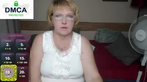 Snapshot of mature_blonde7 chatting on 06/15/26, 05:15 Lana online show from 06/15/26, 05:15