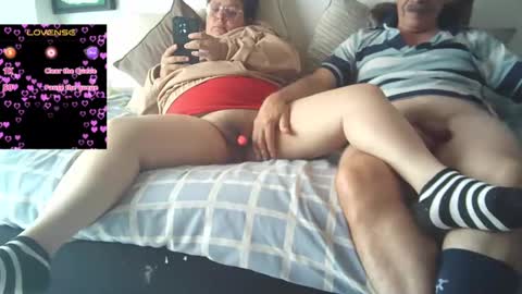 Snapshot of mature_couple_wild_2 chatting on 03/10/25, 04:03 DominikFrank online show from 03/10/25, 04:03