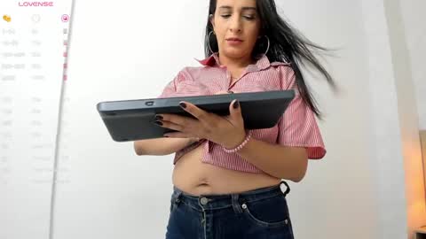 Snapshot of mature_katerin chatting on 12/27/24, 11:28 katerin online show from 12/27/24, 11:28