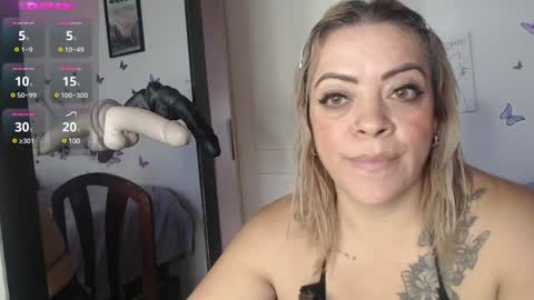 Snapshot of mature_liaa chatting on 01/29/25, 12:56 Mature liaa online show from 01/29/25, 12:56