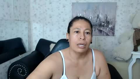 Snapshot of mature_martina_ chatting on 06/13/26, 10:51 Martina online show from 06/13/26, 10:51
