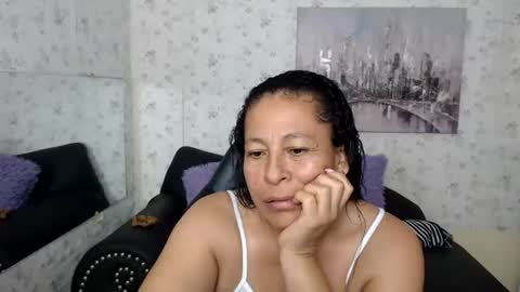 Snapshot of mature_martina_ chatting on 06/27/26, 01:21 Martina online show from 06/27/26, 01:21