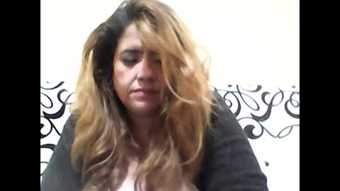 mature_sweet3827 online show from 01/15/25, 07:55