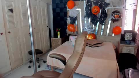 Sexy Hot Mature Sophy online show from 10/29/25, 03:36