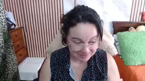 Sonia online show from 09/19/25, 09:26