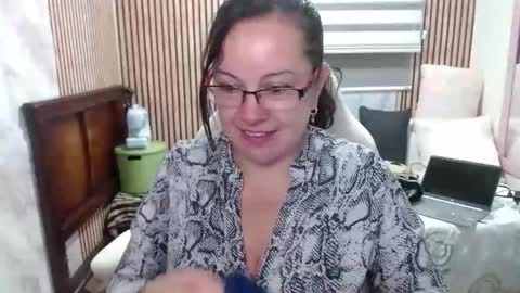Sonia online show from 06/09/26, 08:31