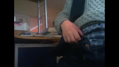 Snapshot of maturedaddi chatting on 01/30/25, 04:24 Maturedaddi online show from 01/30/25, 04:24