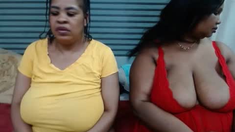 Snapshot of maturedbootyqueen chatting on 02/27/26, 07:58 QUEEN online show from 02/27/26, 07:58