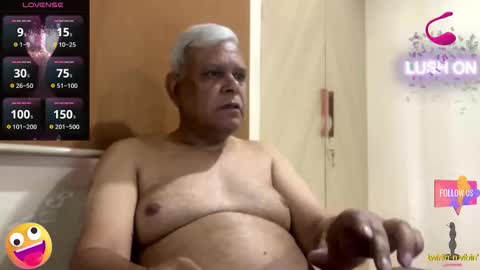 Snapshot of maturedman_44 chatting on 02/15/26, 01:13 DEV online show from 02/15/26, 01:13