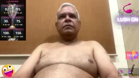 Snapshot of maturedman_44 chatting on 02/19/26, 12:50 DEV online show from 02/19/26, 12:50