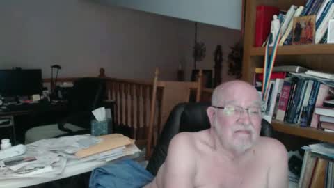 Snapshot of maturegayindy chatting on 06/05/26, 03:02 Older guy for older c2c online show from 06/05/26, 03:02