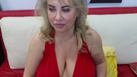 Snapshot of matureofkind chatting on 01/18/25, 08:20 Helen tits size 85F online show from 01/18/25, 08:20