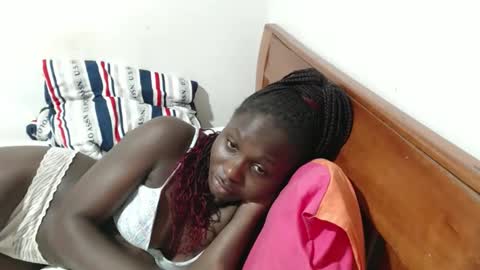 Snapshot of maui_001 chatting on 09/28/25, 08:31 moh online show from 09/28/25, 08:31