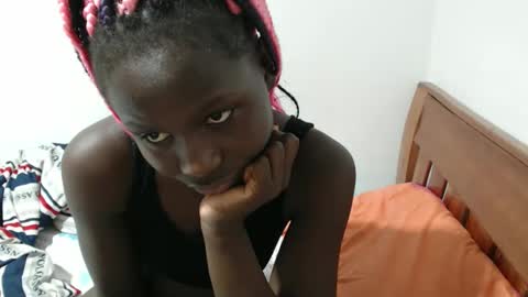 Snapshot of maui_001 chatting on 10/11/25, 09:30 moh online show from 10/11/25, 09:30