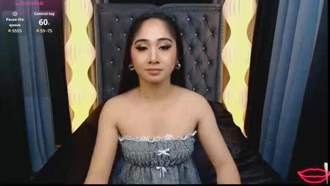 Snapshot of maureen_04 chatting on 01/18/26, 10:52 Paula online show from 01/18/26, 10:52