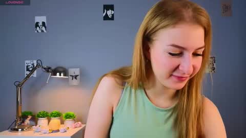 maureencoombs online show from 10/16/25, 04:24