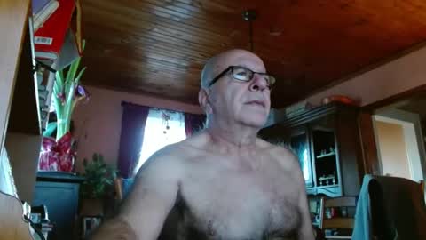 Snapshot of mauriceandre chatting on 01/14/25, 01:38 Maurice online show from 01/14/25, 01:38