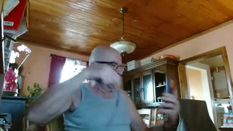 Snapshot of mauriceandre chatting on 03/04/25, 02:53 Maurice online show from 03/04/25, 02:53