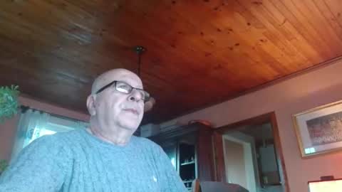 Snapshot of mauriceandre chatting on 04/04/26, 10:46 Maurice online show from 04/04/26, 10:46