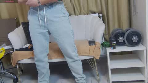 Snapshot of mauro_real_man chatting on 10/14/25, 04:52 mauro_real_man online show from 10/14/25, 04:52