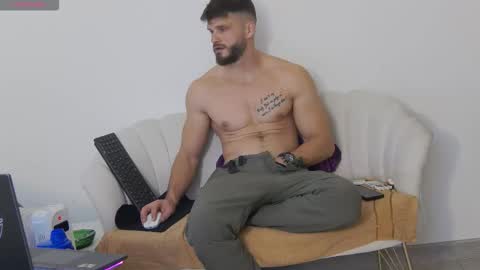 Snapshot of mauro_real_man chatting on 11/08/25, 06:51 mauro_real_man online show from 11/08/25, 06:51