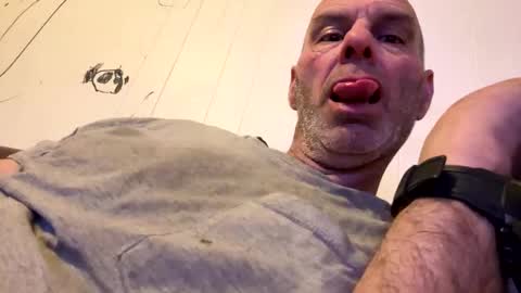 Snapshot of maverick7000 chatting on 02/05/25, 01:58 maverick7000 online show from 02/05/25, 01:58