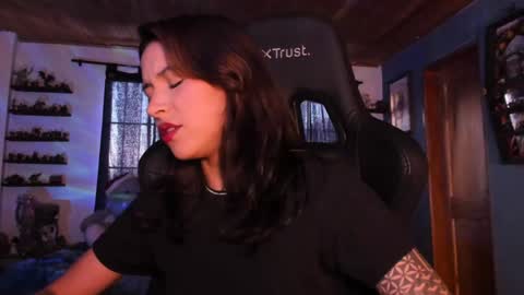 Hilary online show from 12/17/24, 10:22