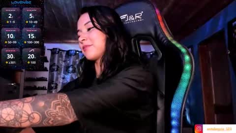 Hilary online show from 11/11/25, 09:26