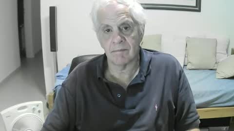 Snapshot of max_2017 chatting on 12/20/25, 03:13 max_2017 online show from 12/20/25, 03:13