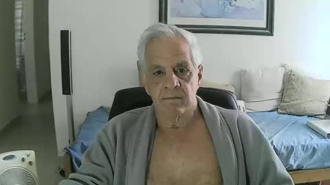 Snapshot of max_2017 chatting on 02/28/26, 01:45 max_2017 online show from 02/28/26, 01:45