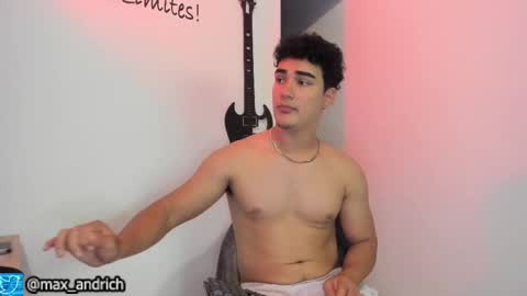 Max... online show from 10/28/25, 02:04