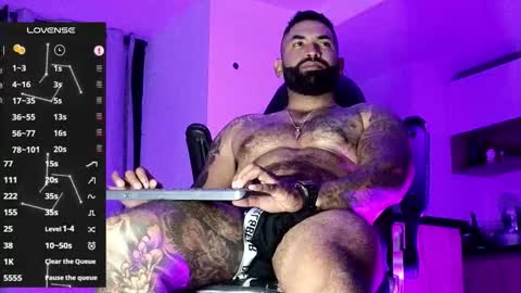 max__prada online show from 02/13/26, 02:40