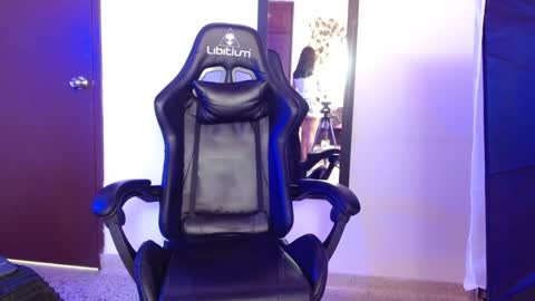 Snapshot of max_ashley_mds chatting on 01/31/25, 04:17 Max Ashley online show from 01/31/25, 04:17