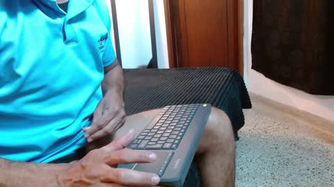 Snapshot of max_ashley_mds chatting on 02/02/25, 04:11 Max Ashley online show from 02/02/25, 04:11